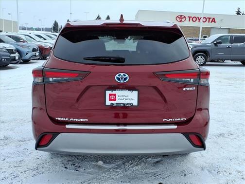 2024 Toyota Highlander Hybrid Platinum