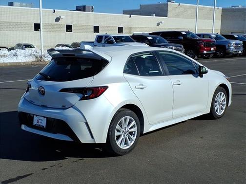 2025 Toyota Corolla Hatchback SE