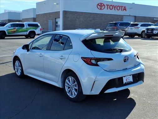 2025 Toyota Corolla Hatchback SE
