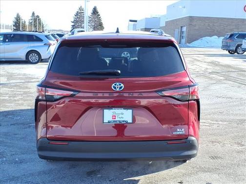 2022 Toyota Sienna XLE