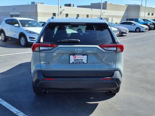 2021 Toyota RAV4 XLE