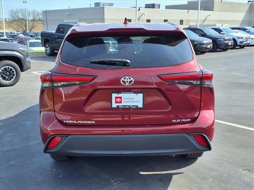 2021 Toyota Highlander XLE