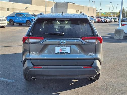 2023 Toyota RAV4 Hybrid XLE