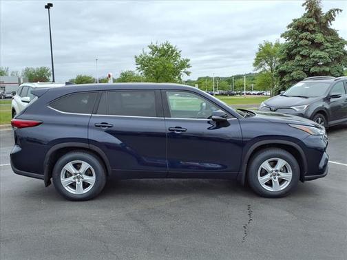2022 Toyota Highlander L