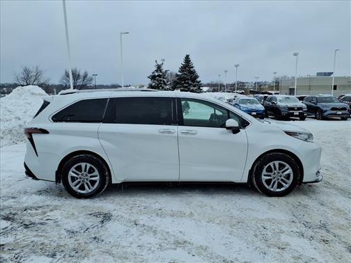 2024 Toyota Sienna Limited