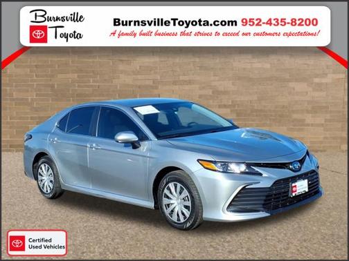 2022 Toyota Camry Hybrid LE