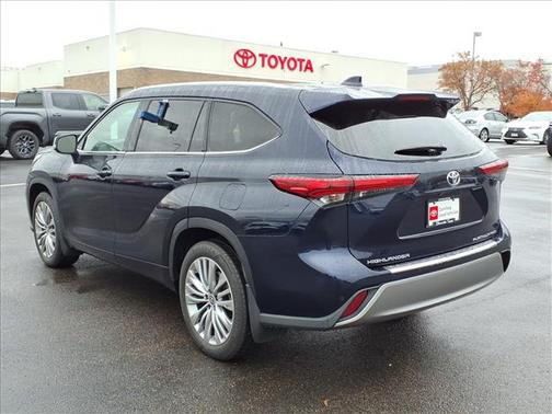 2022 Toyota Highlander Platinum