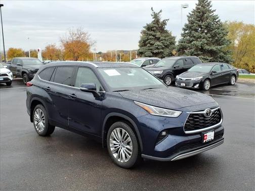 2022 Toyota Highlander Platinum