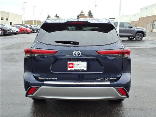 2022 Toyota Highlander Platinum