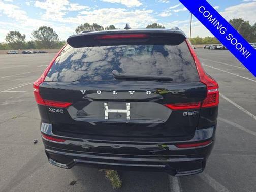 2025 Volvo XC60 B5 Core