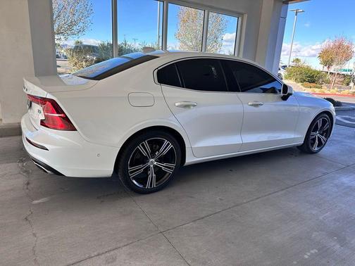 2021 Volvo S60 T5