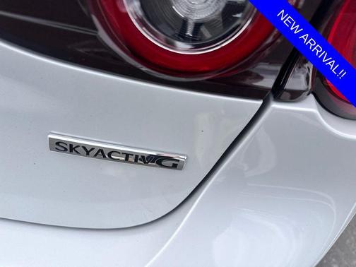 Ceramic Metallic 2025 Mazda Mazda3 FWD w/Select Package