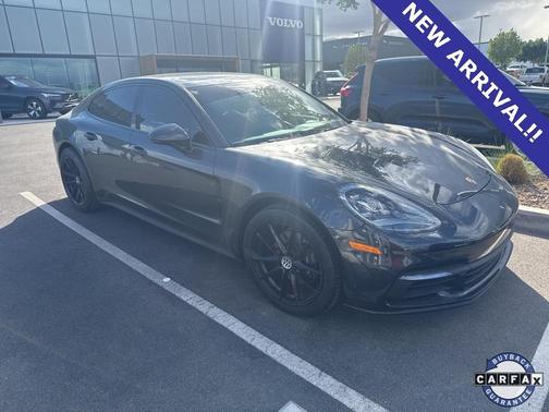 2017 Porsche Panamera 4
