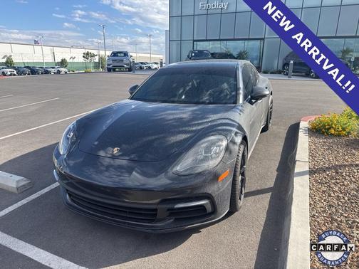 2017 Porsche Panamera 4