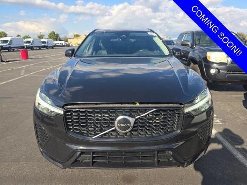 2025 Volvo XC60 B5 Core