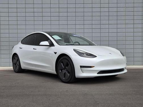 Pearl White Multi 2023 Tesla Model 3 Base