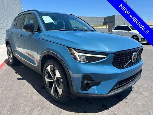 Blue Metallic 2023 Volvo XC40 B4 Ultimate Dark Theme