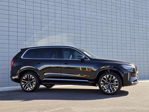 2025 Volvo XC90 Plug-In Hybrid T8 Plus 7-Seater