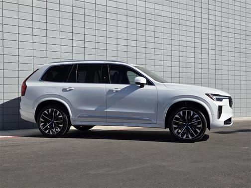 2026 Volvo XC90 B6 Plus 6-Seater