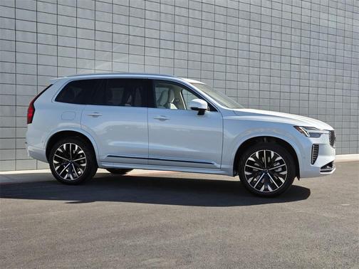 2026 Volvo XC90 Plug-In Hybrid T8 Ultra 6-Seater