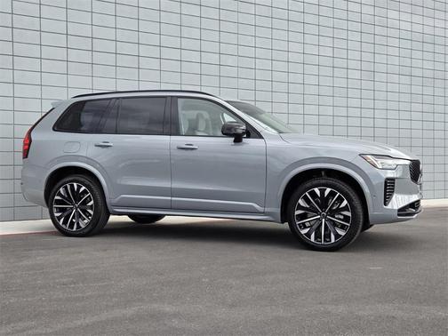 2026 Volvo XC90 B6 Ultra Dark Theme 7-Seater