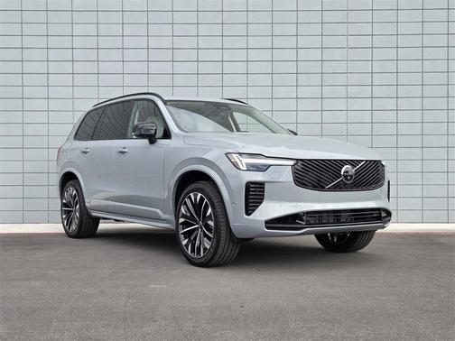 2026 Volvo XC90 B6 Ultra Dark Theme 7-Seater