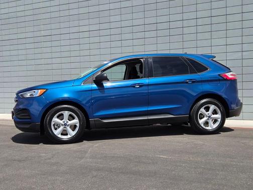 Atlas Blue Metallic 2020 Ford Edge SE