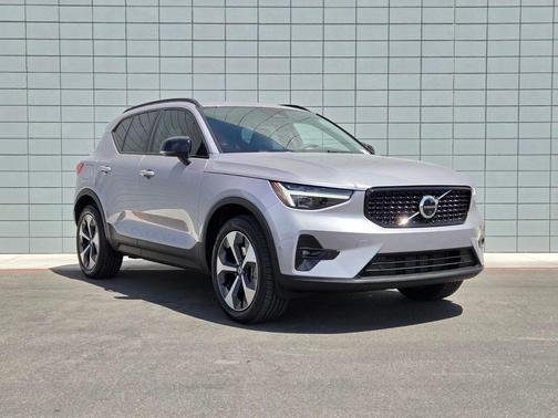 Aurora Blue 2026 Volvo XC40 B4 Plus