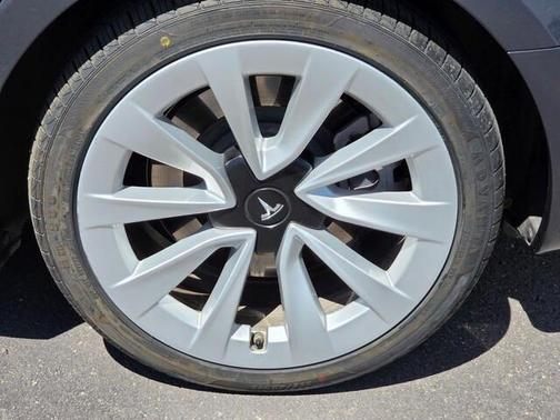 Midnight Silver Metallic 2023 Tesla Model 3 Base