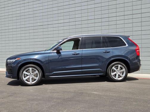 Denim Blue Metallic 2021 Volvo XC90 T6 Momentum 7 Passenger