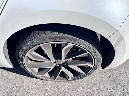 2022 Toyota Corolla Hatchback XSE