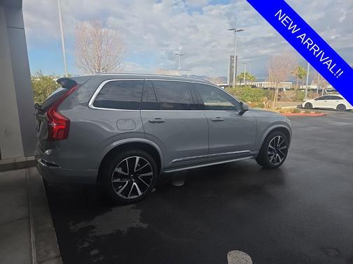2024 Volvo XC90 B6 Plus Bright Theme 7-Seater