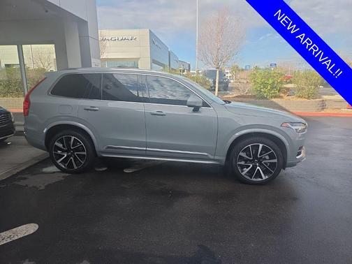 2024 Volvo XC90 B6 Plus Bright Theme 7-Seater