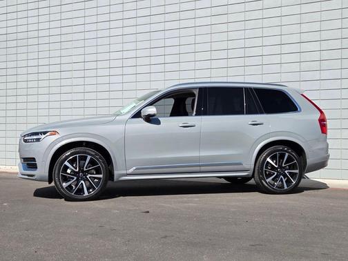 2024 Volvo XC90 B6 Plus Bright Theme 7-Seater