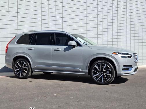2024 Volvo XC90 B6 Plus Bright Theme 7-Seater