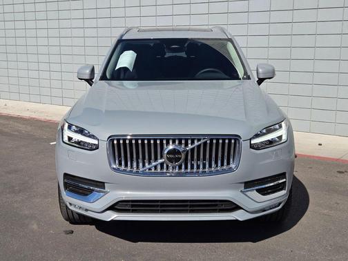 2024 Volvo XC90 B6 Plus Bright Theme 7-Seater