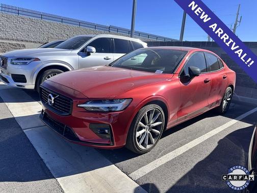 2021 Volvo S60 T5 Momentum