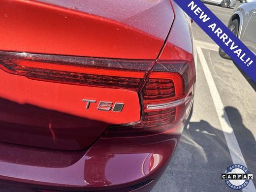2021 Volvo S60 T5 Momentum