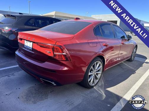 2021 Volvo S60 T5 Momentum