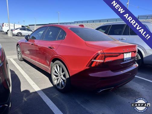 2021 Volvo S60 T5 Momentum