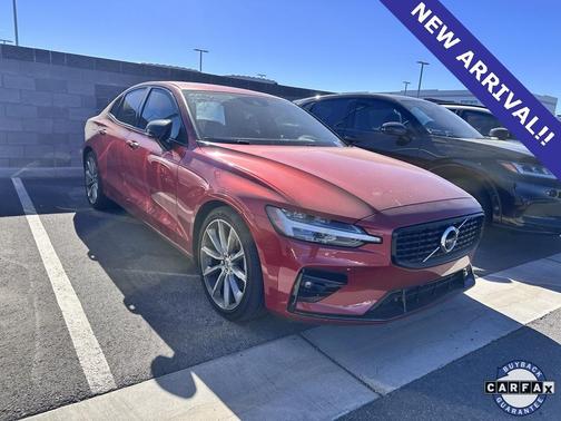 2021 Volvo S60 T5 Momentum