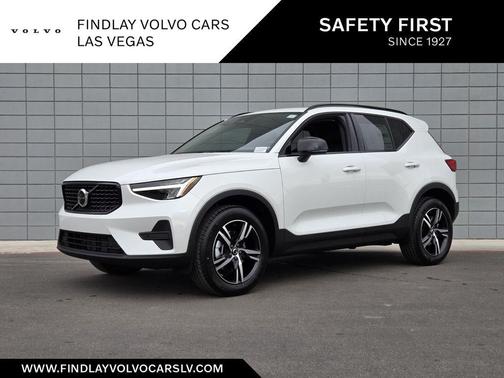 2026 Volvo XC40 B4 Core