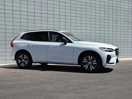 2025 Volvo XC60 B5 Core