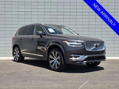 Platinum Gray Metallic 2024 Volvo XC90 Recharge Plug-In Hybrid T8 Ultimate Bright Theme 7-Seater