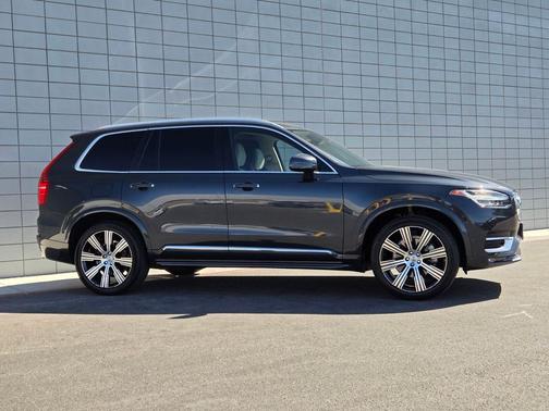 Gray Metallic 2021 Volvo XC90 T6 Inscription 7 Passenger