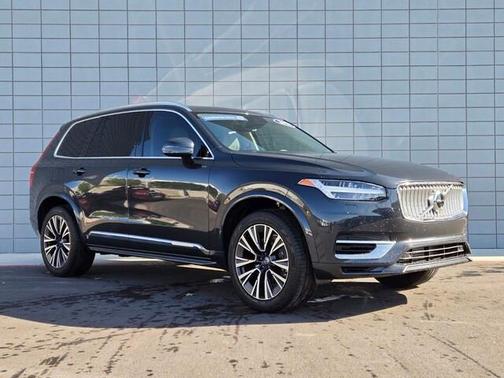 2022 Volvo XC90 Recharge Plug-In Hybrid T8 Inscription Expression 7 Passenger