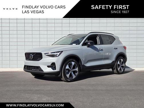 2026 Volvo XC40 B5 Plus