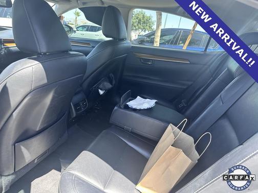 2014 Lexus ES 300h Base