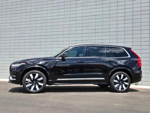 2025 Volvo XC90 Plug-In Hybrid T8 Plus 7-Seater
