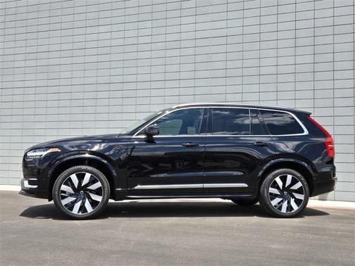 2025 Volvo XC90 Plug-In Hybrid T8 Plus 7-Seater